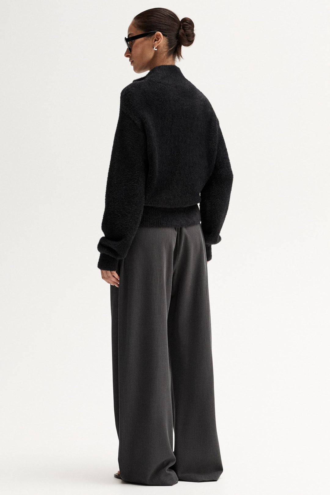 Leon Knit Cardigan in Black