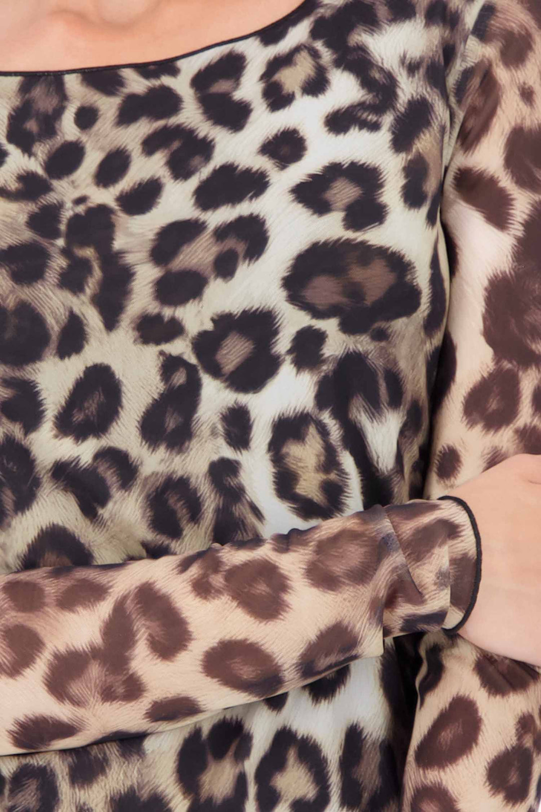 Leopard T-Shirt w A/O Mesh in Black Print