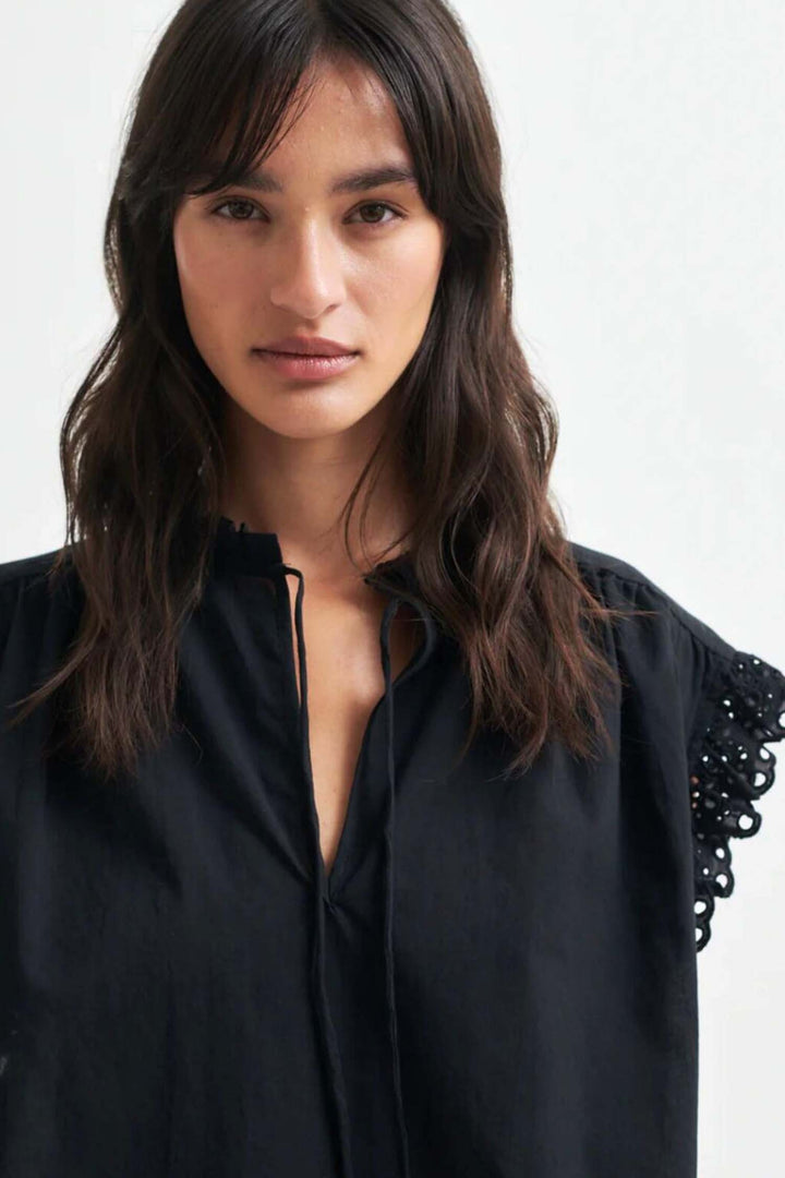 Limona Broderie Top in Black