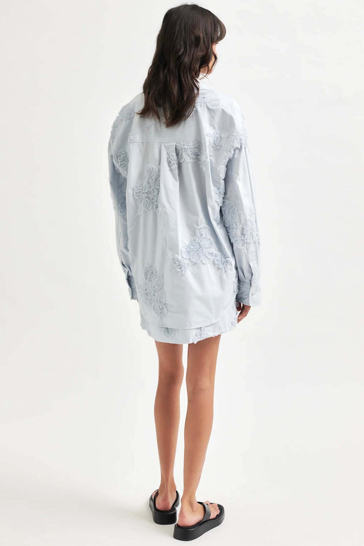 Liverno 3D Flower Shirt in Gray Dawn
