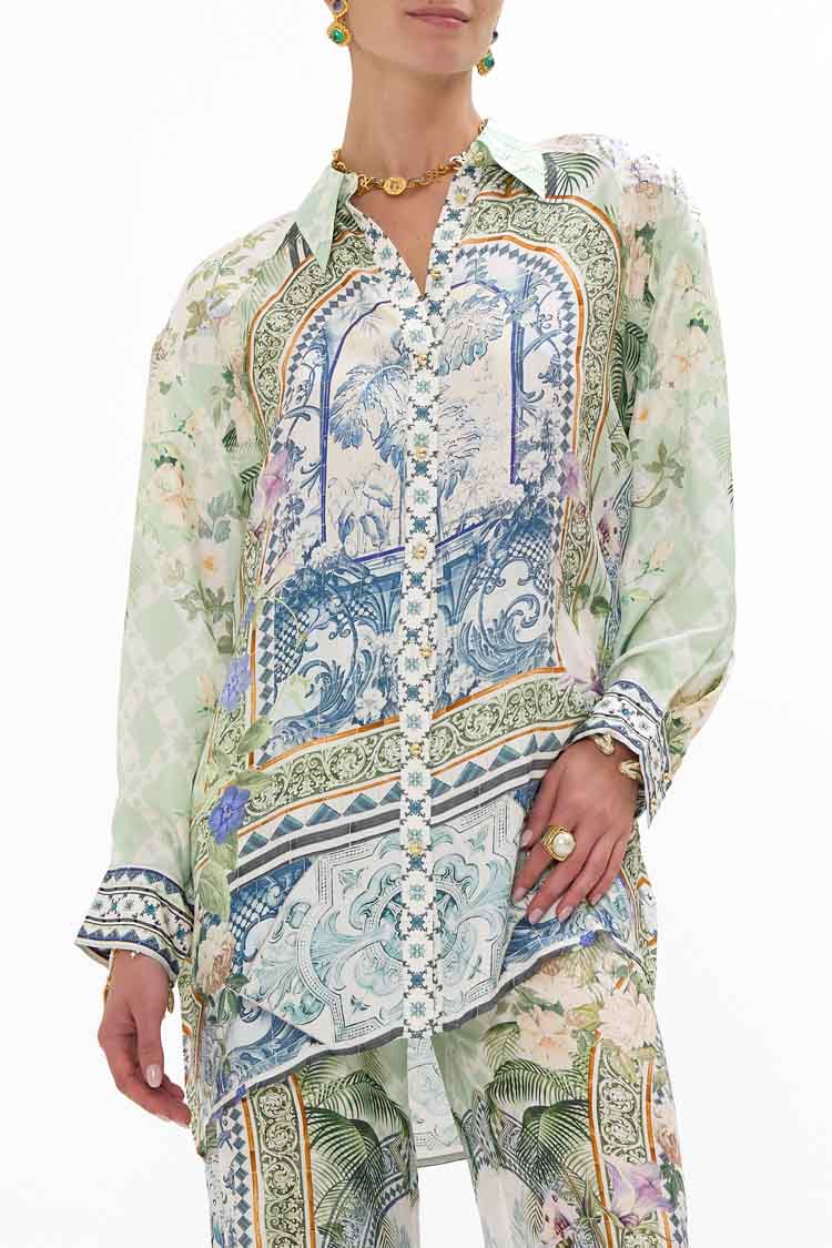 Long Line Shirt with Yoke and Button Detail in Jardim Party