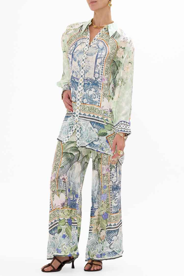 Long Line Shirt with Yoke and Button Detail in Jardim Party