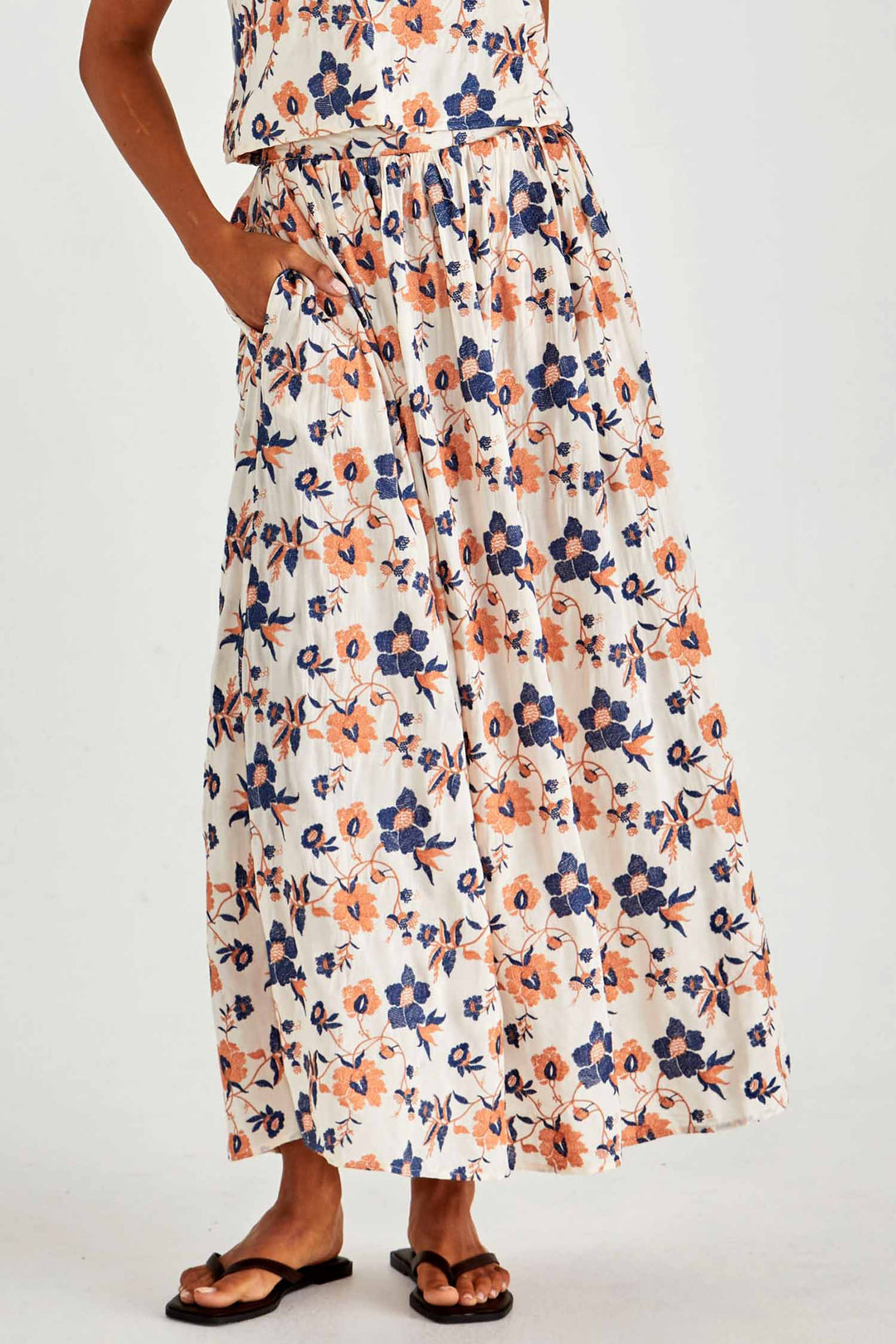 Luca Full Skirt in Floral Embroidery
