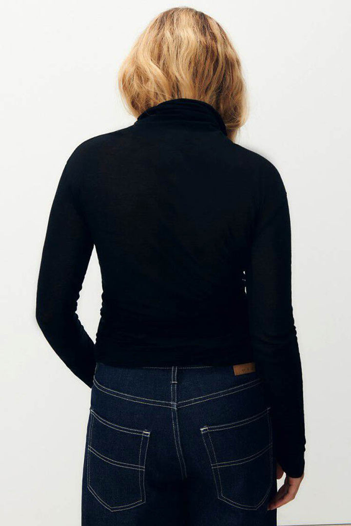 Massachusetts Turtleneck T-shirt in Black