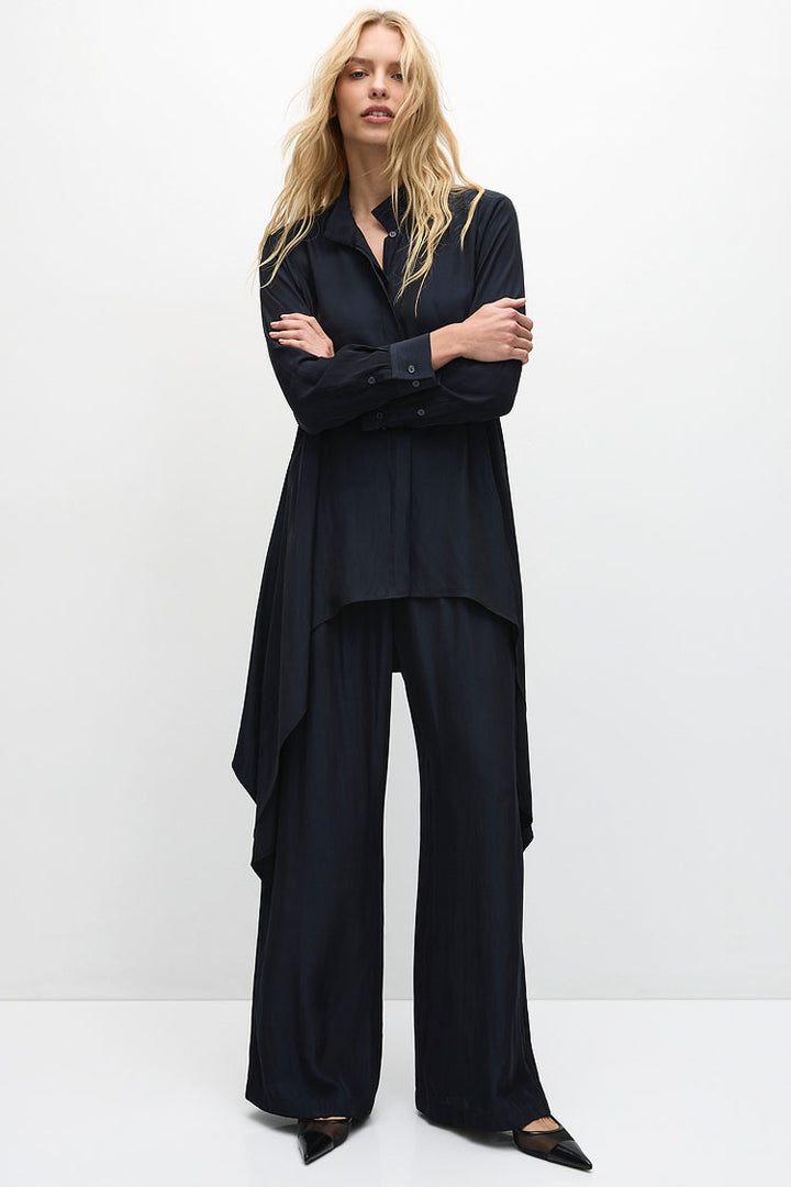 Maxi Pace Pant in Navy