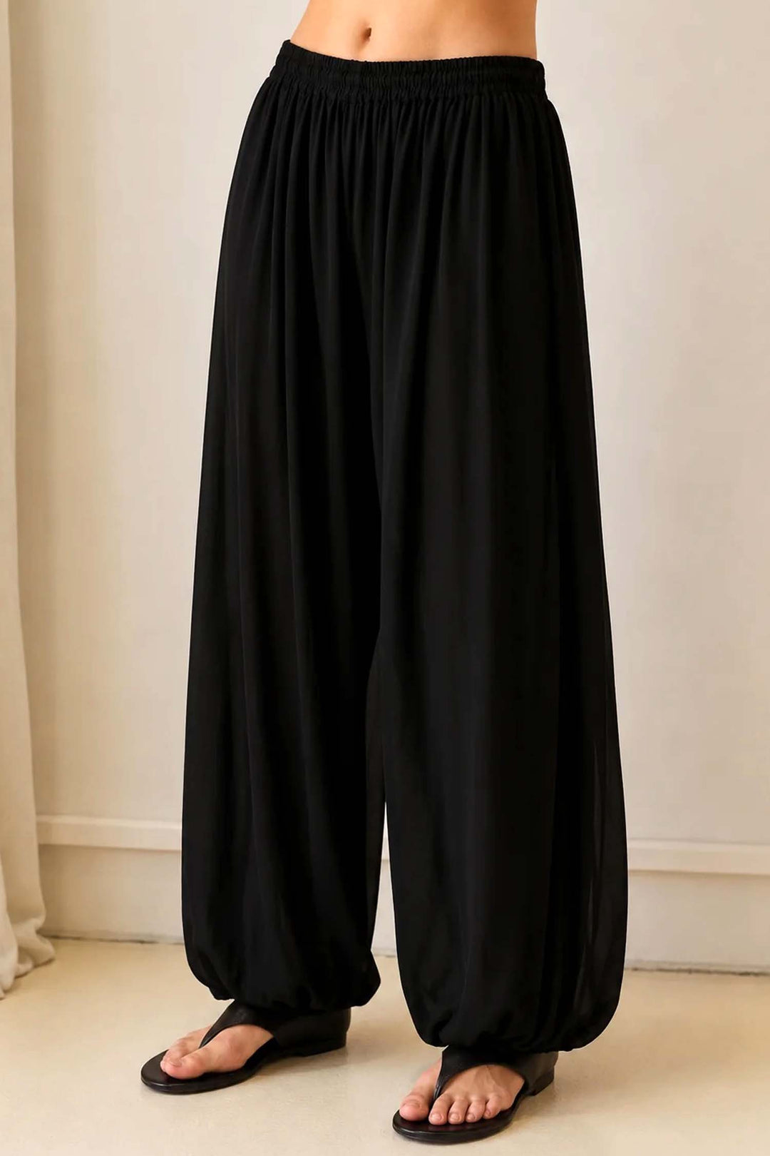 Miles Balloon Pant in Black