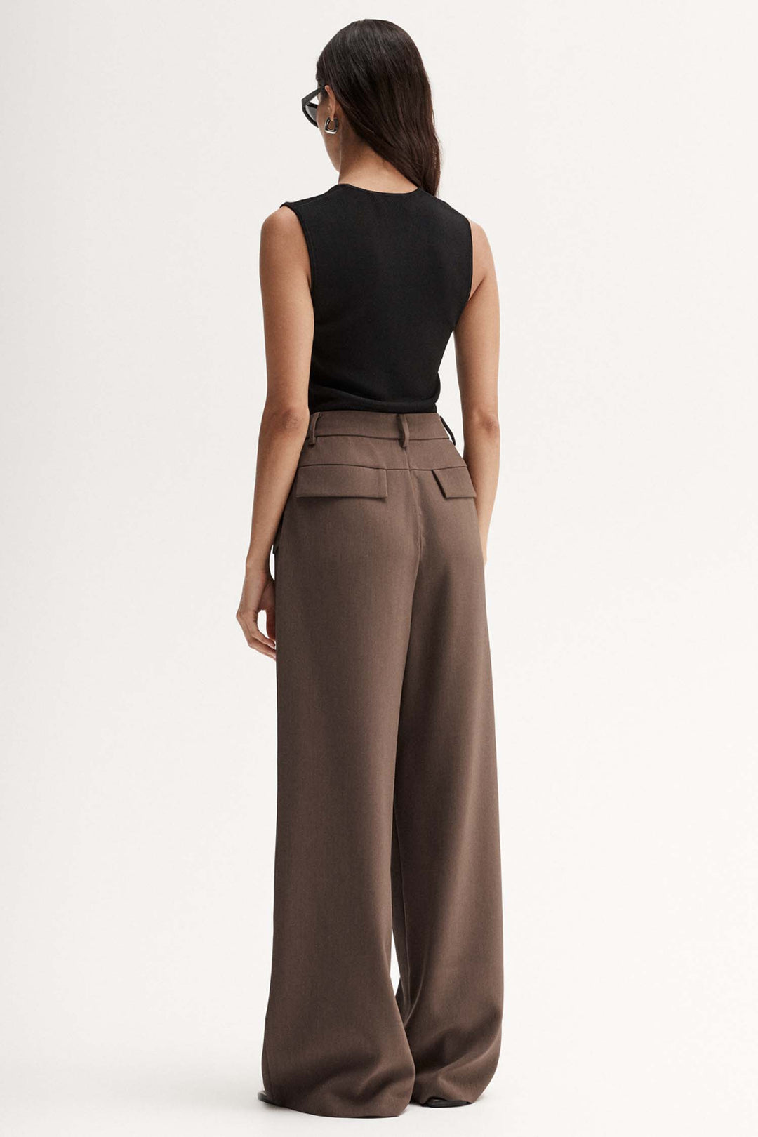 Monica Pant in Mocha