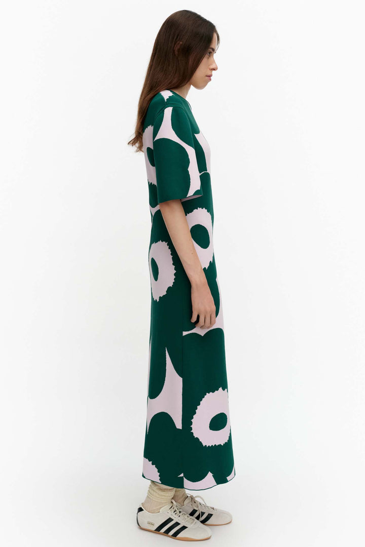 Muunnos Unikko Knitted Dress in Green/Pink