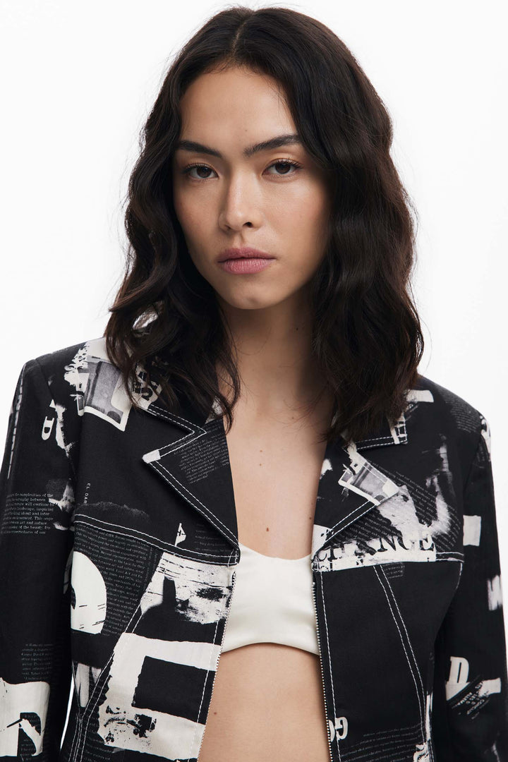 Newspaper Zipper Blazer in Gris Oscuro