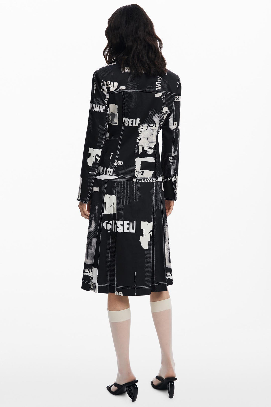 Newspaper Zipper Blazer in Gris Oscuro