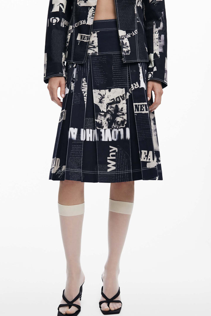 Newspaper Midi Pleated Skirt in Black