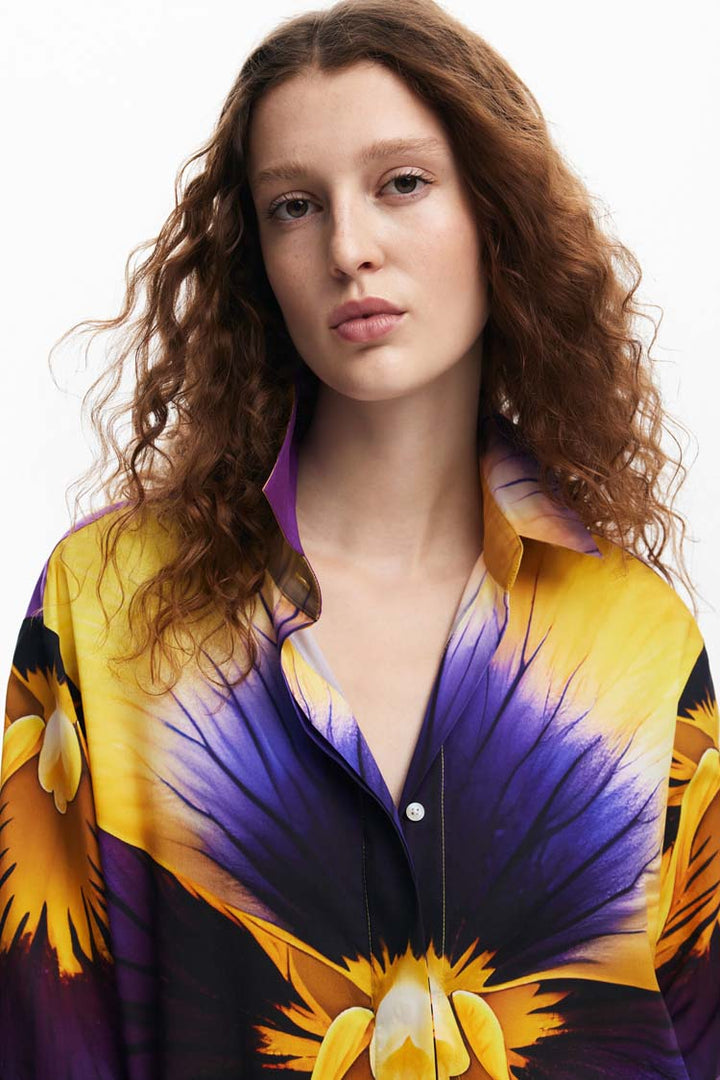 Oversized Lilium Shirt
