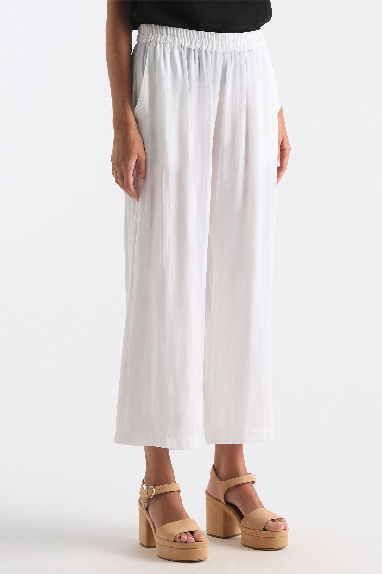 Pace Pant in White
