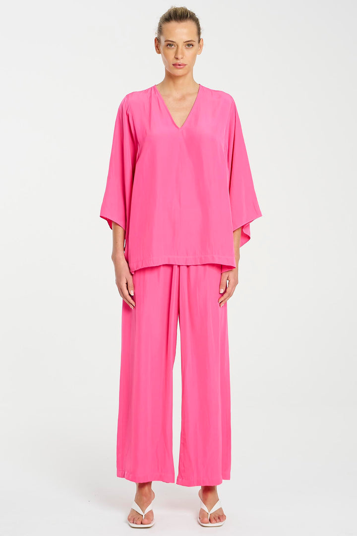 Pace Pant in Hot Pink