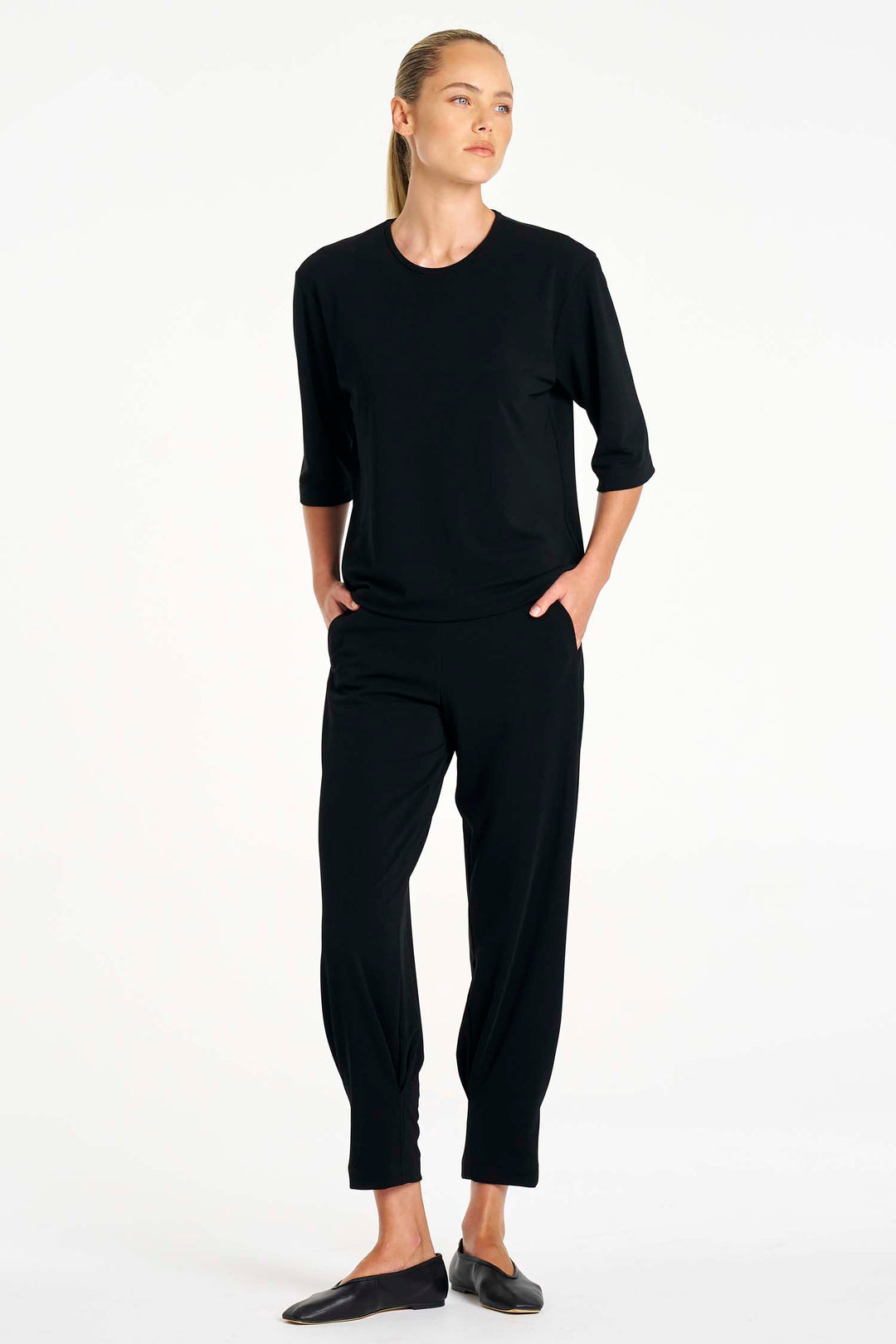 Plaza Crew Top in Black