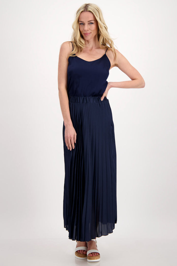 Pleated Maxi Skirt w Elastic Band