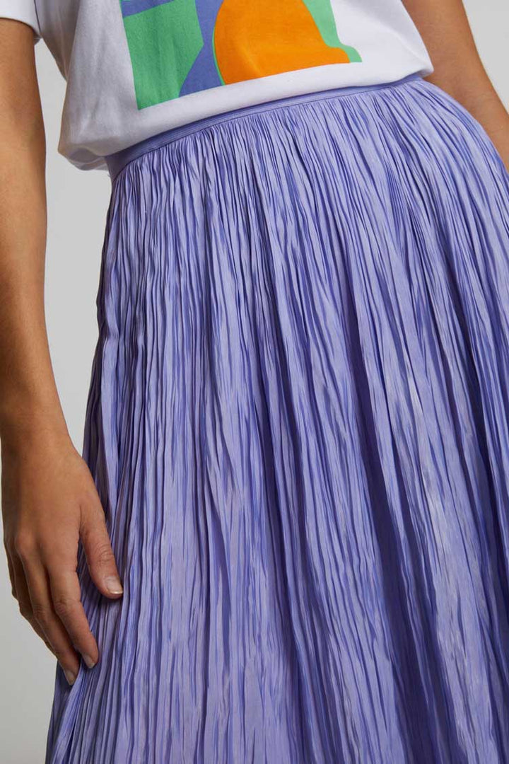 Pleated Sheen Skirt in Lavender