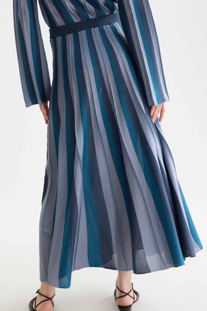 Pleated Knitted Midi Skirt in Carbon