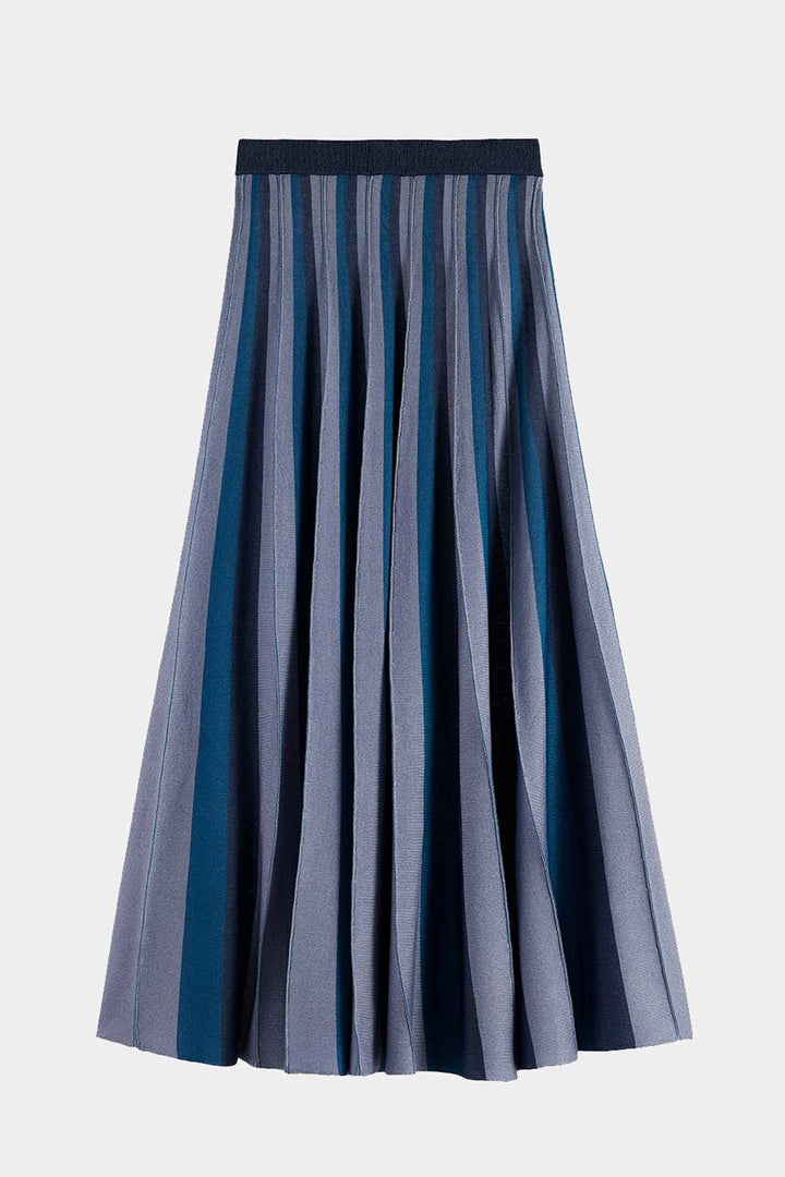 Pleated Knitted Midi Skirt in Carbon
