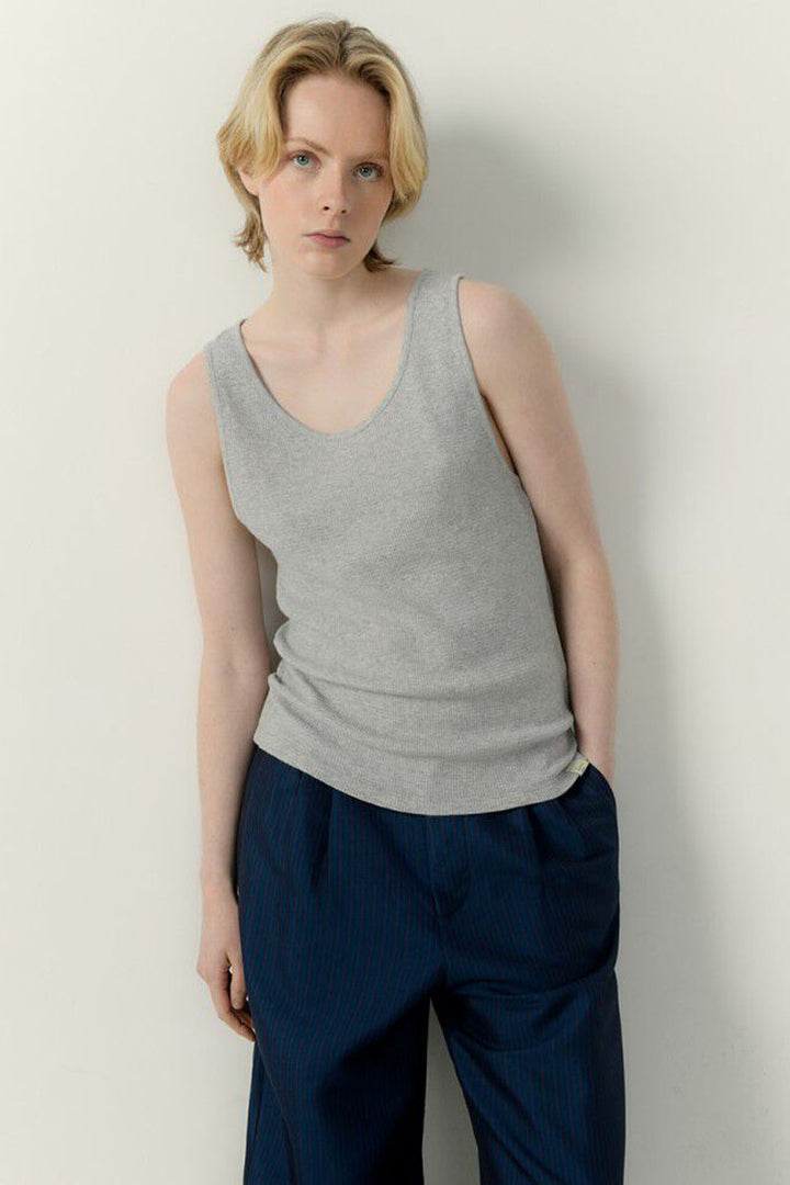 Pumbo U-neck tank in Heaher Grey