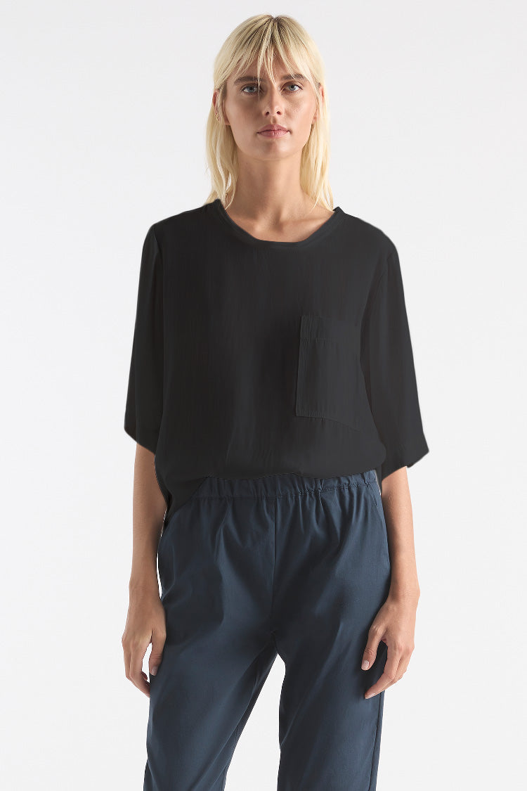 Pocket Plaza T in Black