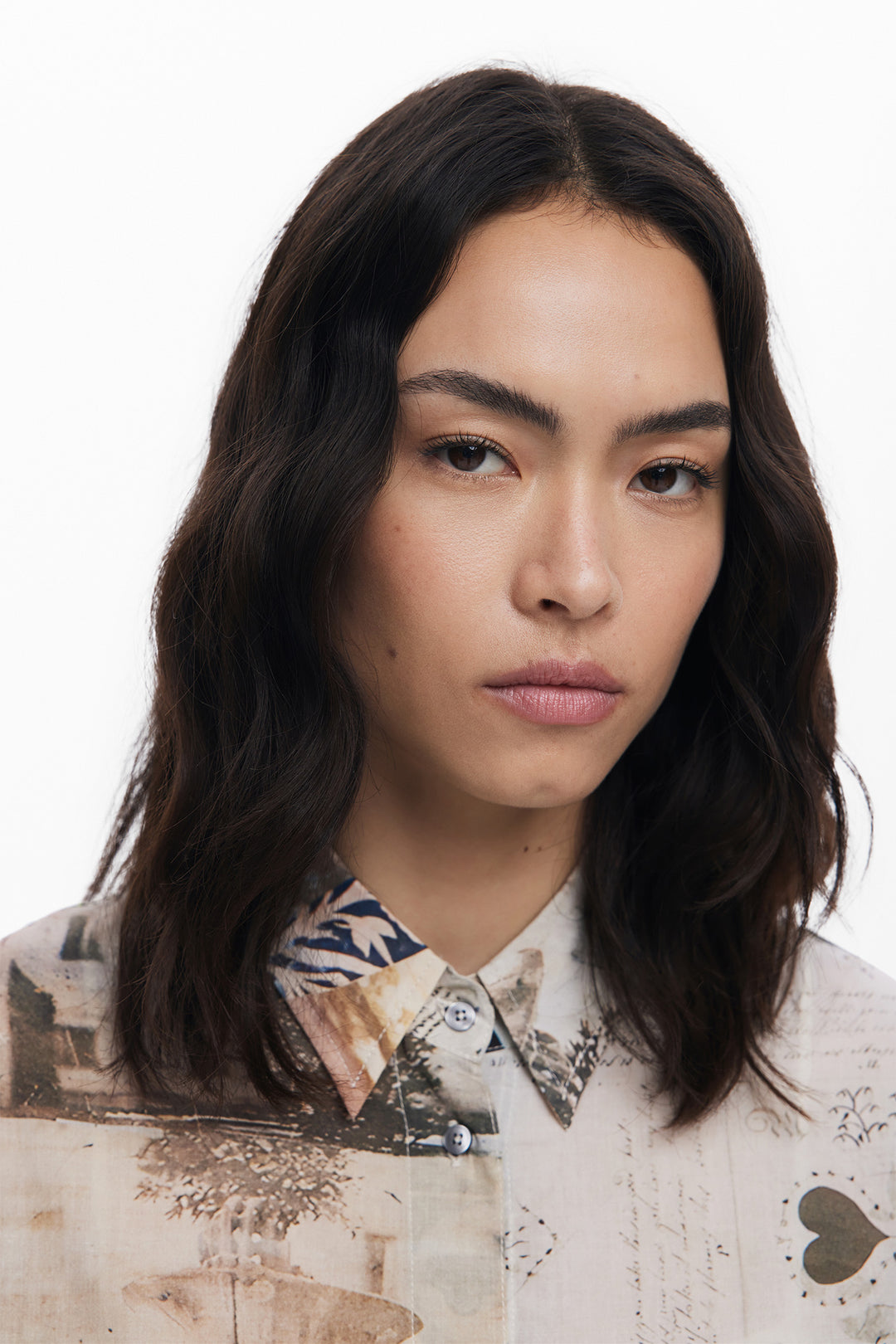 Postcard Shirt in Beige Primaveral