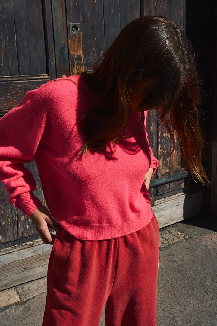 Raxow V-Neck LS Sweater in Fluorescent Hortensia