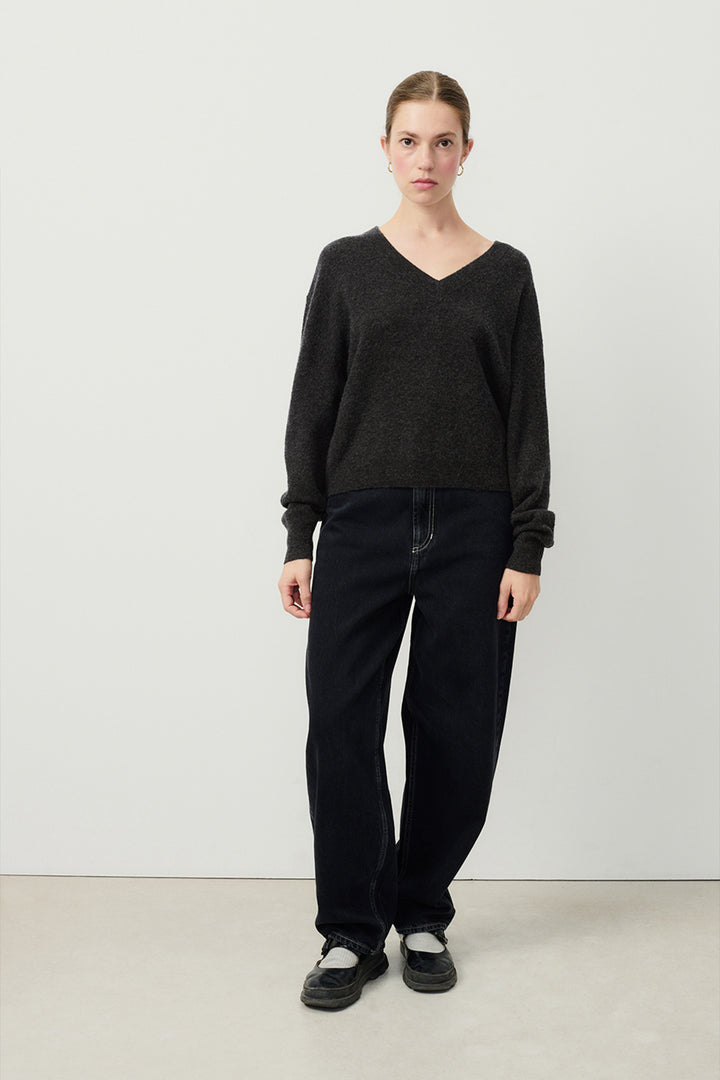 Raxow V-Neck LS Sweater in Black