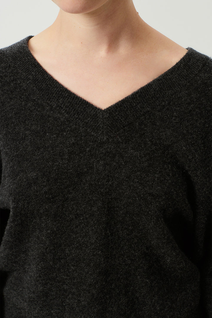 Raxow V-Neck LS Sweater in Black