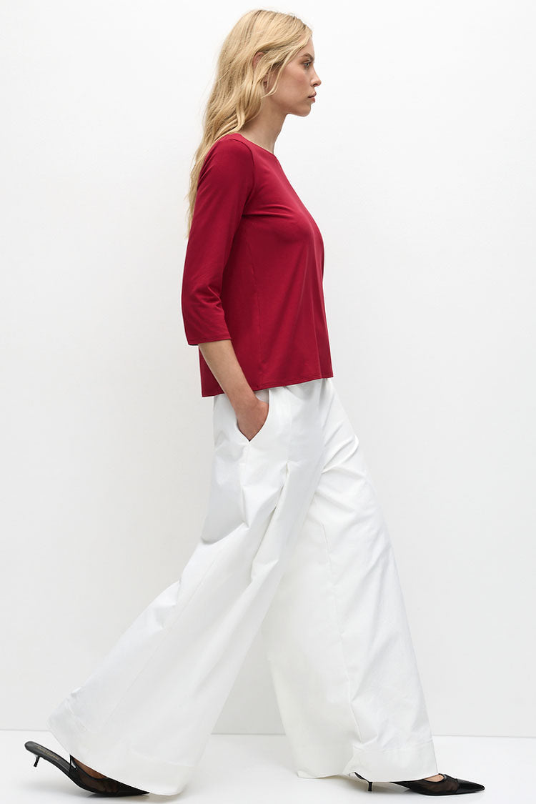 Relaxed Boat Neck in Berry