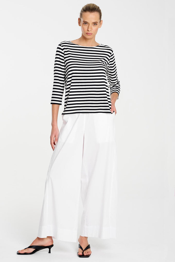 Relaxed Boat Neck in Black White