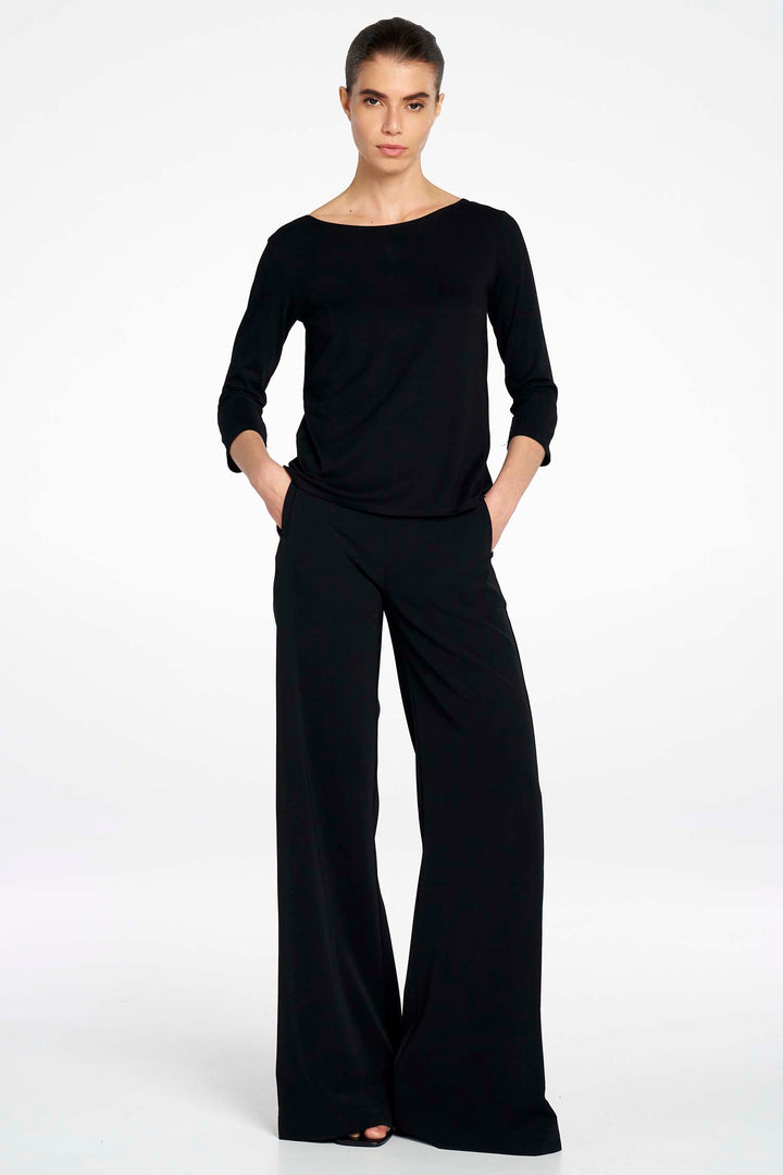 Relaxed Boat Neck in Black
