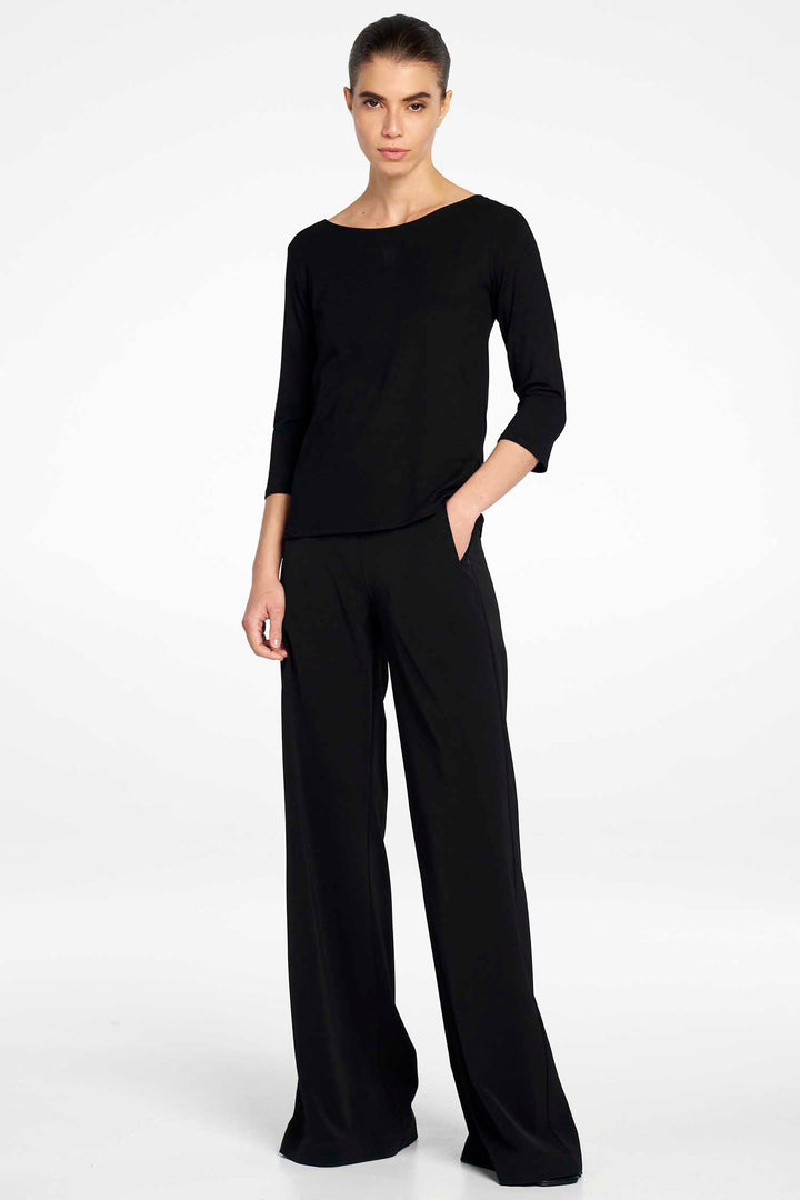 Relaxed Boat Neck in Black