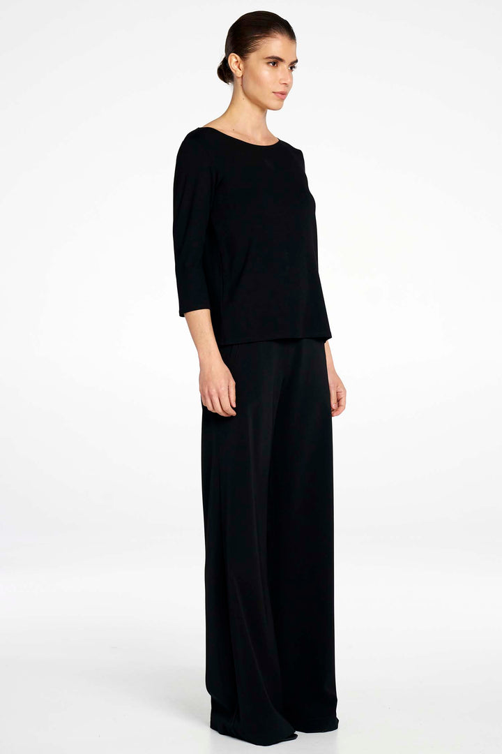 Relaxed Boat Neck in Black