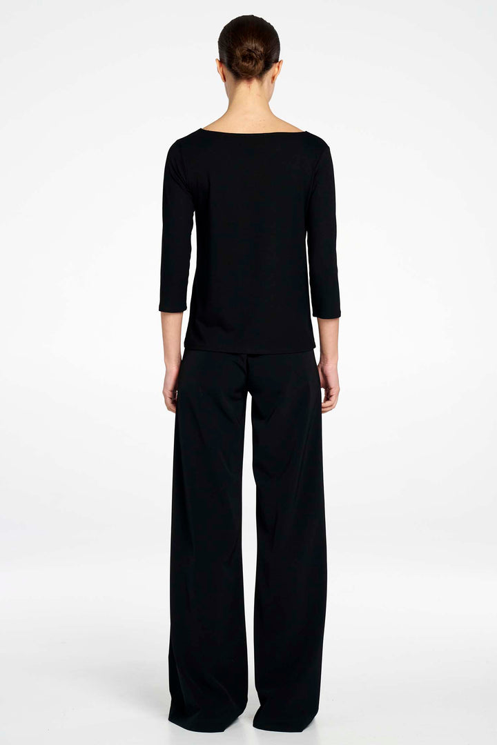 Relaxed Boat Neck in Black