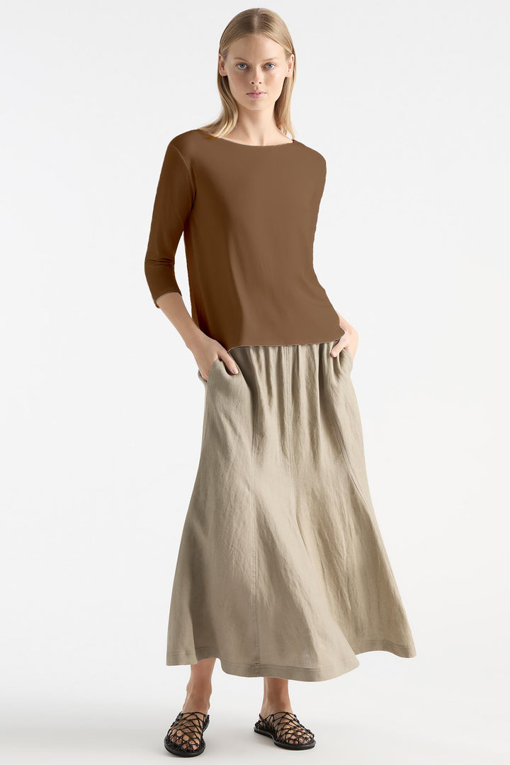 Relaxed Boat Neck in Nut