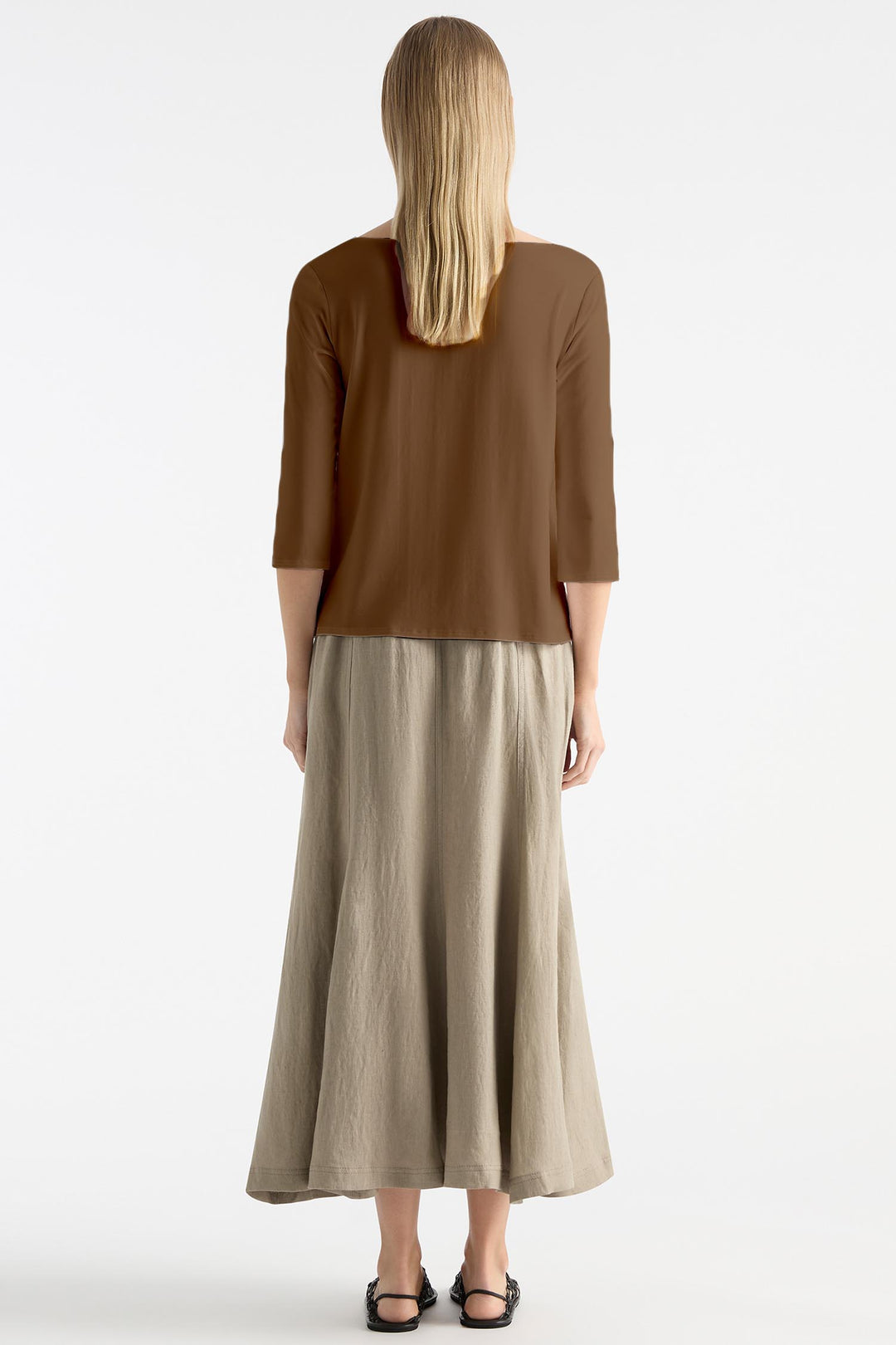 Relaxed Boat Neck in Nut