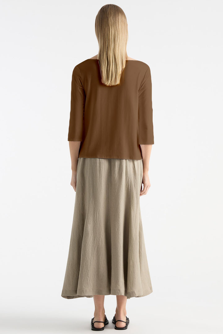 Relaxed Boat Neck in Nut