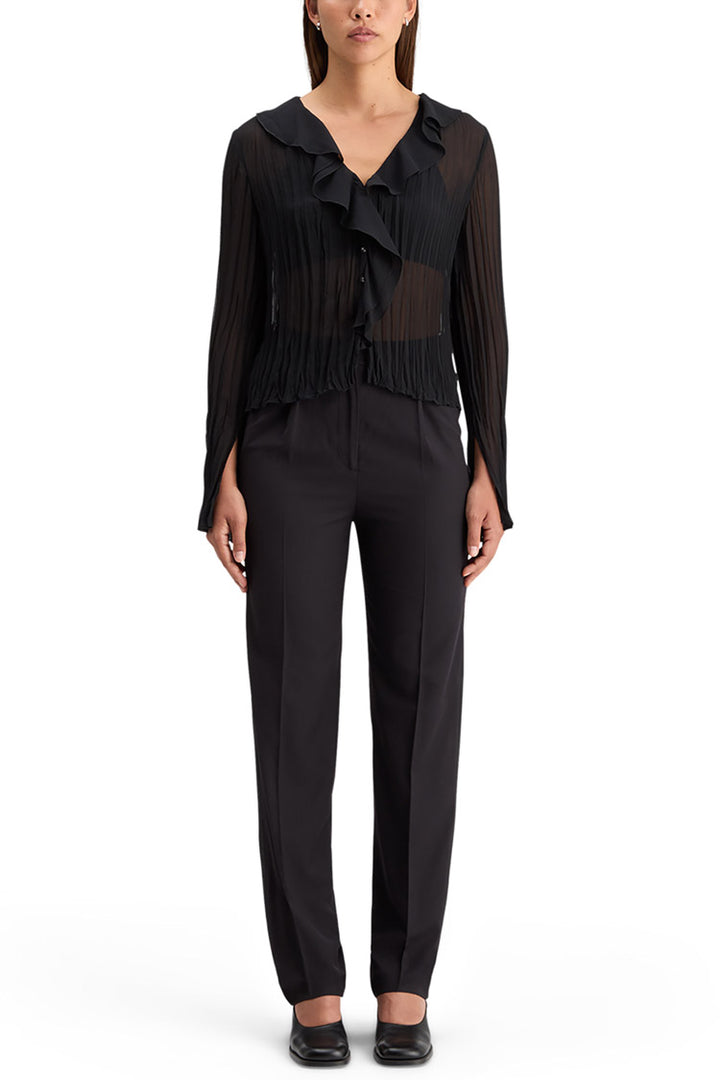 Ruffled LS Top in Evening Black