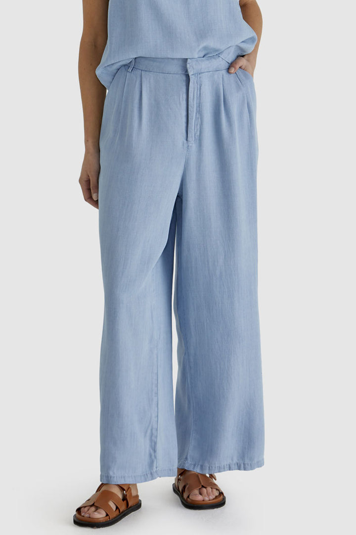 Rye Pant in Chambray