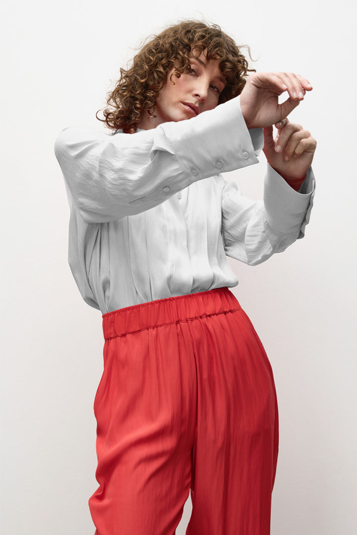 Smooth Pleat Blouse in White