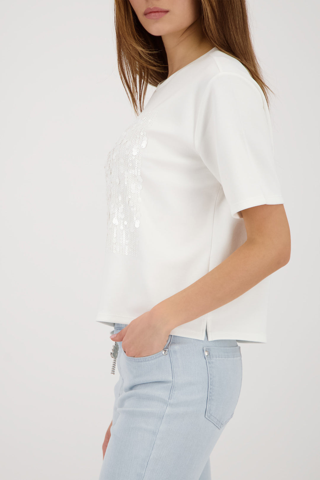 SS Tee w Sequin Detail in Off White