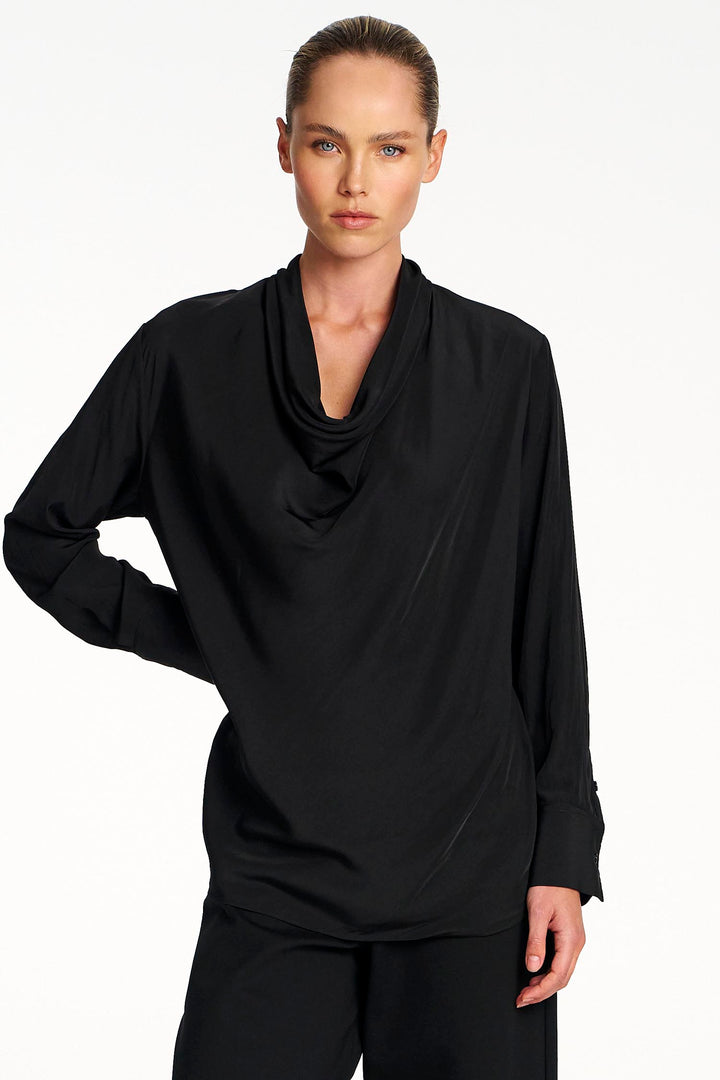 Scallop Blouse in Black