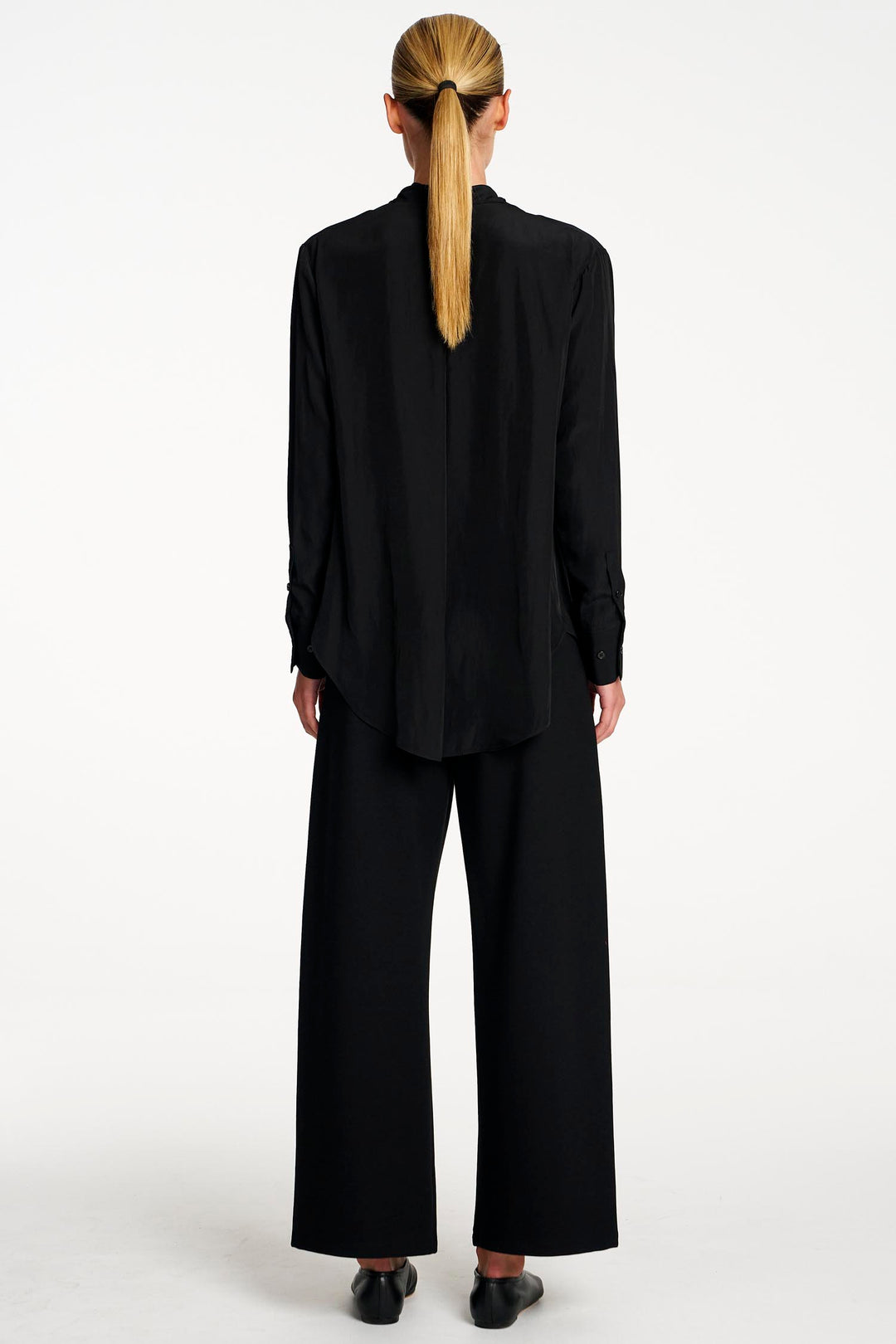 Scallop Blouse in Black