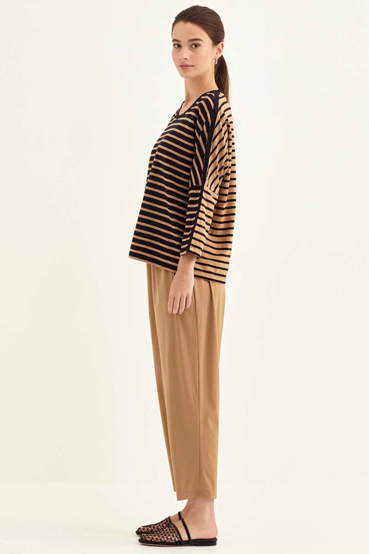 Scenic Top in Black/Caramel