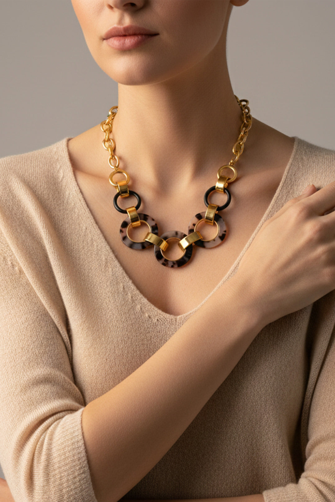Amire Tortoise Shell Necklace in Gold