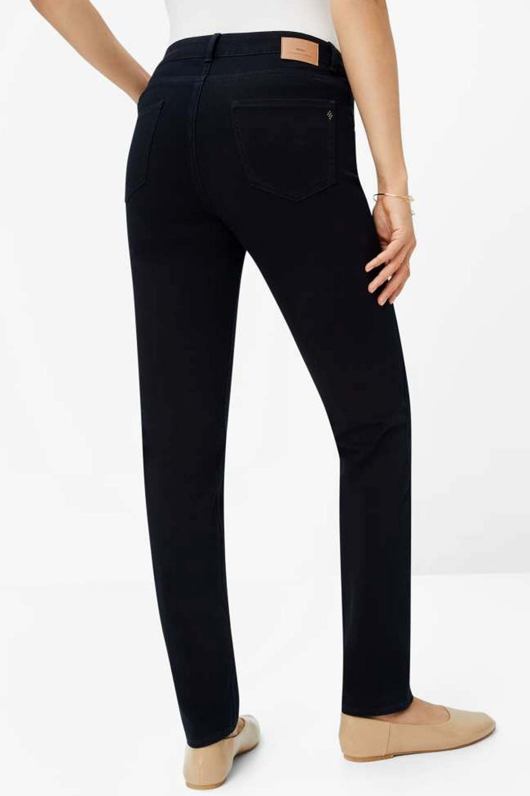 Shakira Slim-Fit Jeans in Clean Blue Black