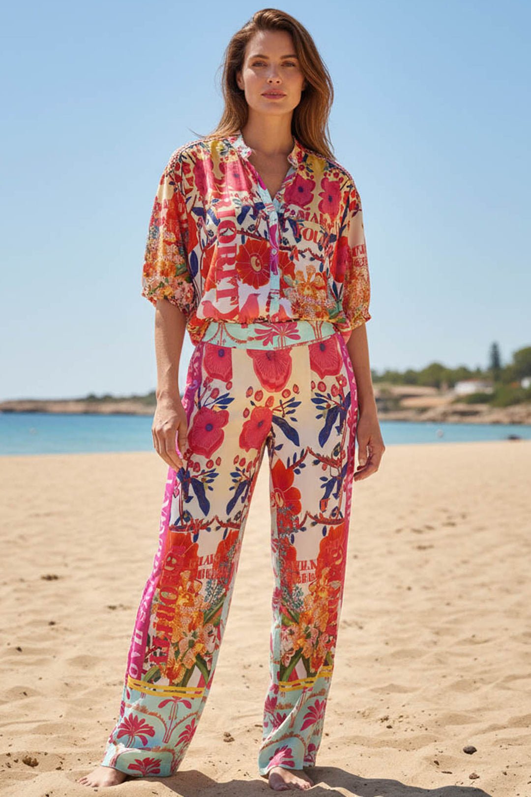 Mosaic Flowers Shortsleeve Blouse