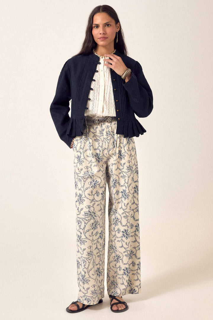 Simone Pant in White Fuji