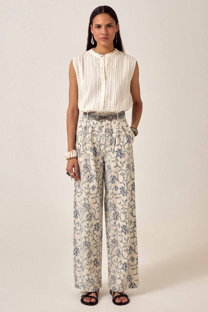 Simone Pant in White Fuji